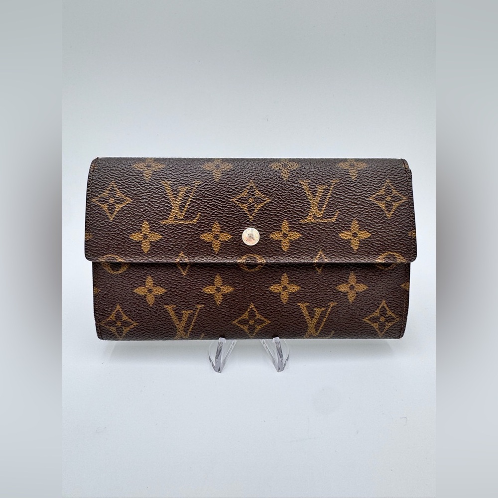 Louis Vuitton Monogram Sarah Wallet